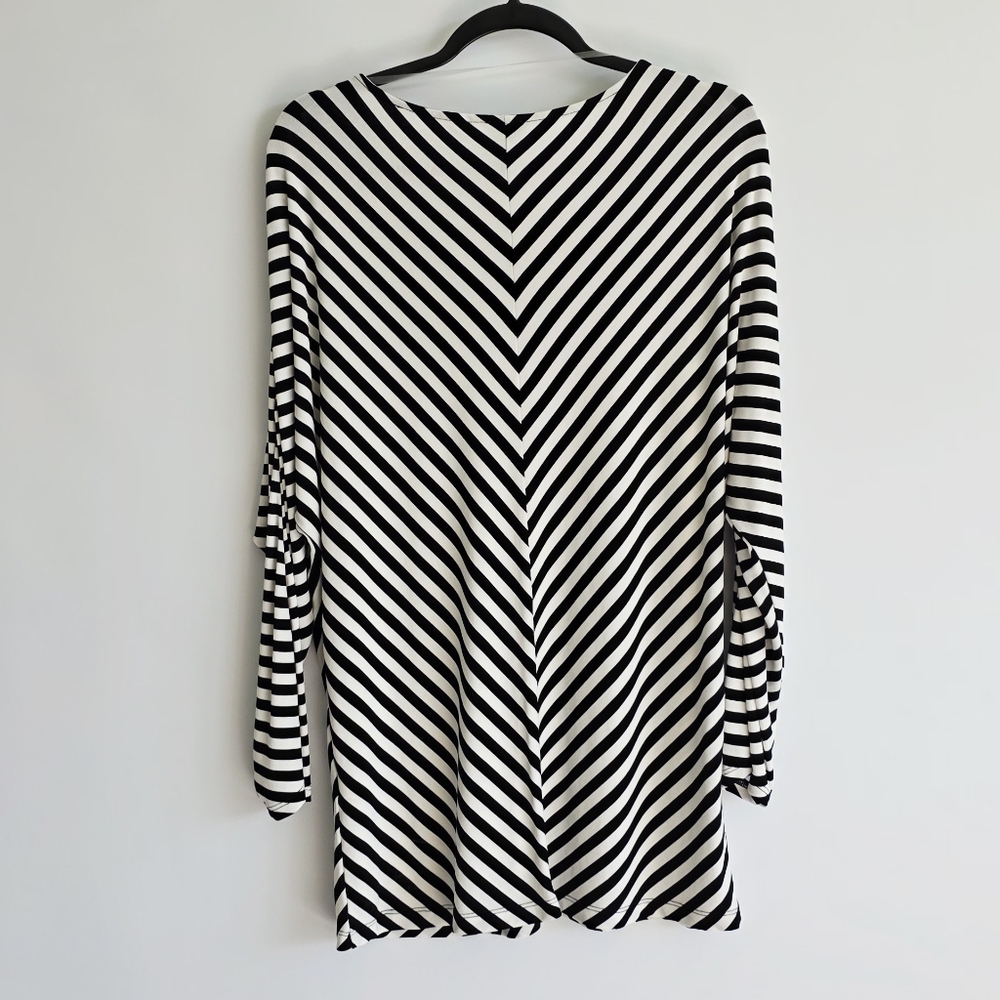 Chico's Travelers Black and White Striped Dolman Long Sleeve Top Women's Size 2 - Picture 6 of 6